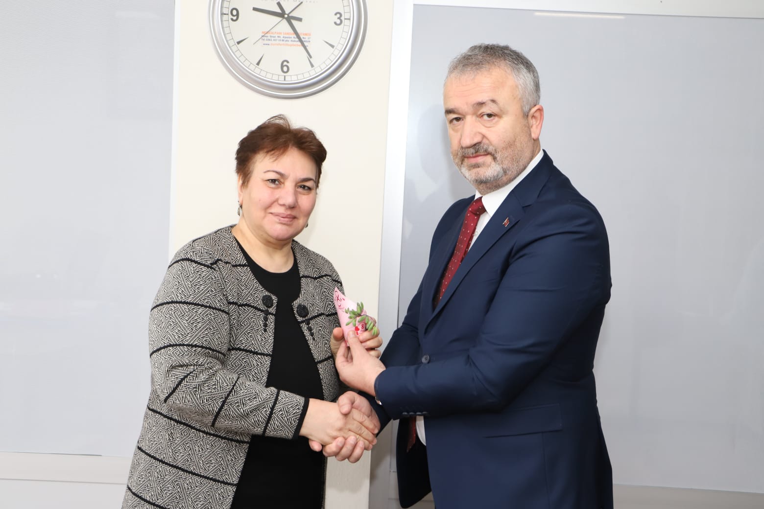 Başkan Osman Topaloğlu, Dünya Kadınlar Günü'nü kutladı