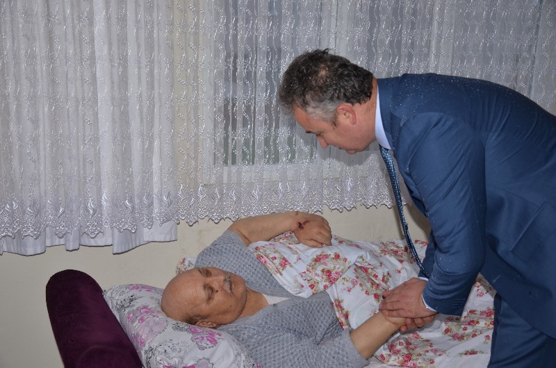 Başkan Topaloğlu Hasta Ziyaretlerine Devam Ediyor.
