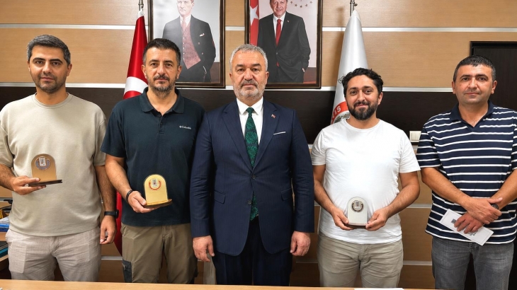 Başkan Fotoğrafçılar Maratonunda Dereceye Girenlere Ödüllerini Verdi.