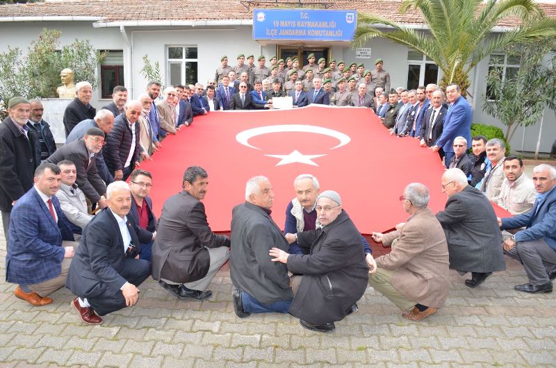Mehmetçiklere Destek İçin Toplanan Bağış Teslim Edildi.