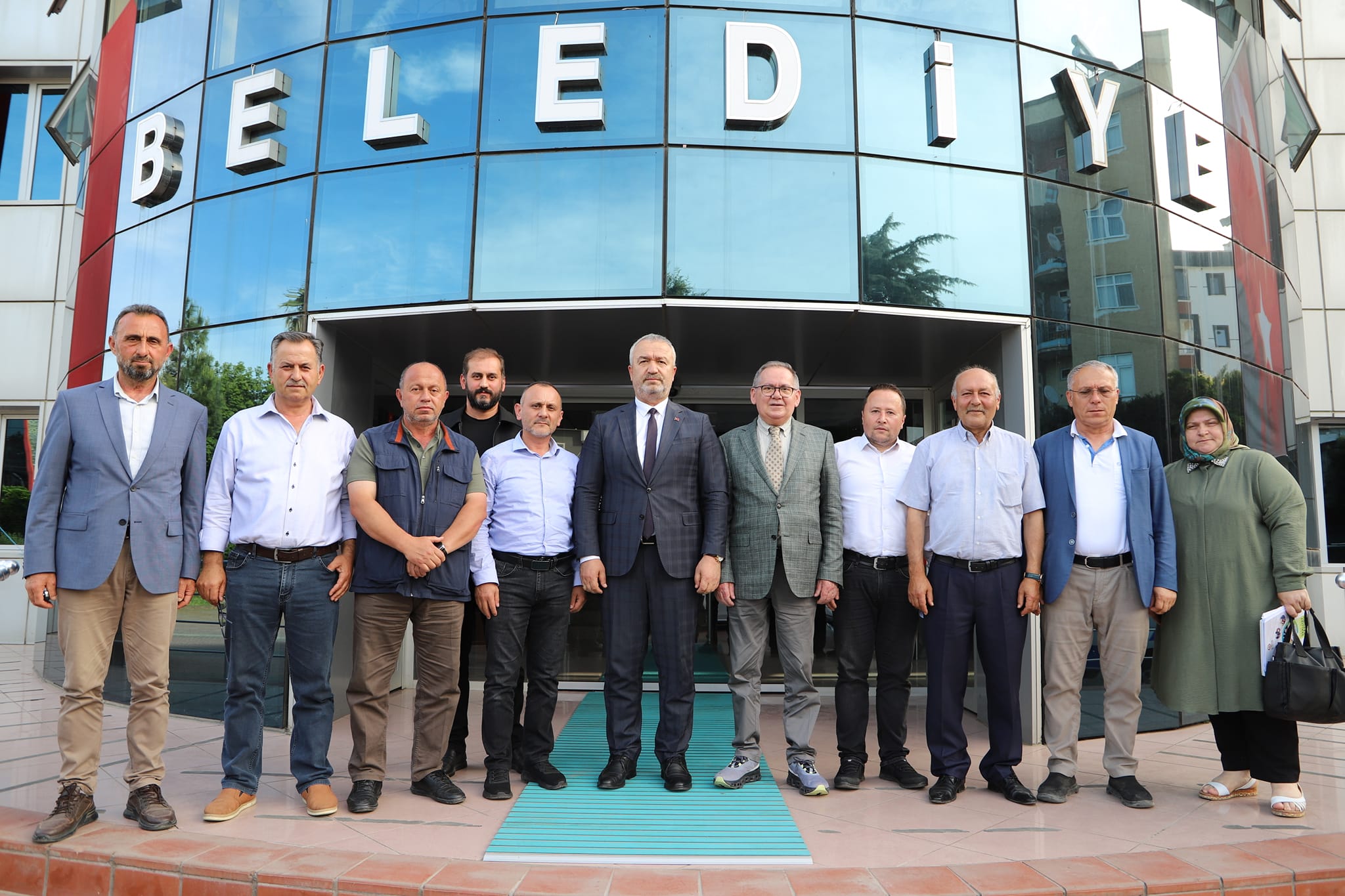 Sayın Mustafa Demir 'e Nazik Ziyaretlerinden Dolayı Teşekkür Ederim.